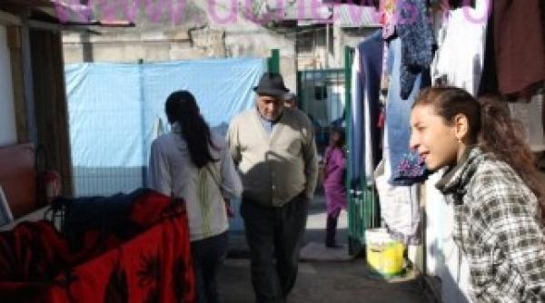 basescu anunta ca romania va lansa o noua strategie pentru integrarea romilor