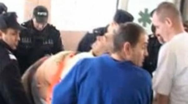 pacient de 300 de kilograme adus la spitalul din alba iulia de pompieri video