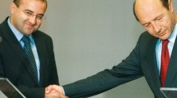 nimeni omul care l a lansat pe basescu spre varful clasei politice isi aminteste amanunte din timpul colaborarii cu presedintele interviu cu claudiu saftoiu
