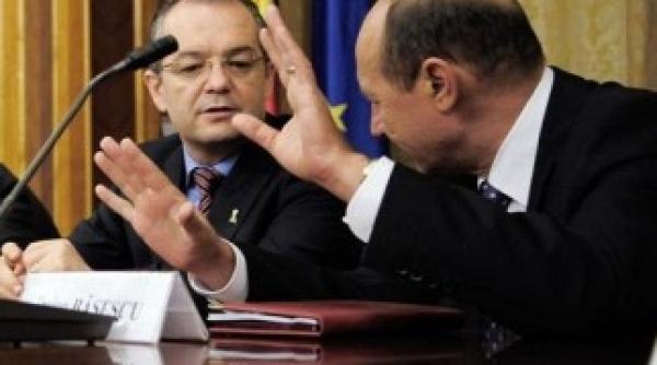 iliescu are dreptate de ce este o diversiune manevra schimbarea lui boc