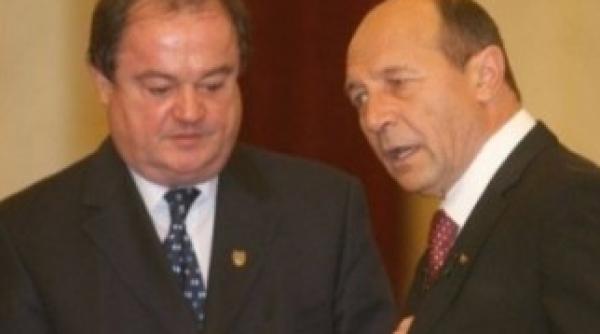 nastase ii propune lui basescu un algoritm pentru a scapa de vasile blaga cu ajutorul dna