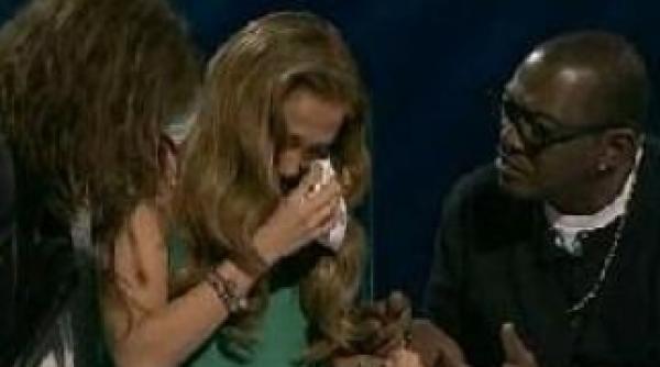 chris medina eliminat de la american idol jennifer lopez in lacrimi ryan seacrest cea mai emotionanta eliminare din istoria american idol video