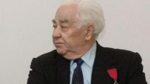 profesorul si scriitorul romul munteanu a decedat