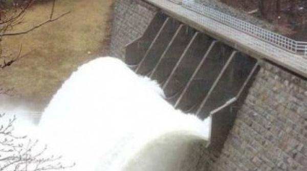 bulgarii construiesc hidrocentrale in romania pentru baietii destepti din energie