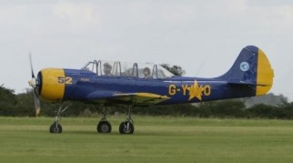 un avion romanesc yak 52 s a prabusit in sua pilotul participa la un show aviatic