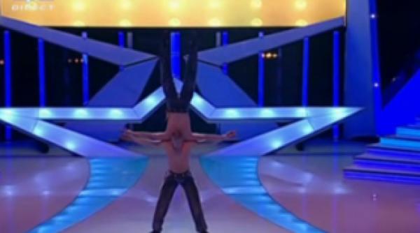 trupa balance a ridicat publicul de la romanii au talent in picioare