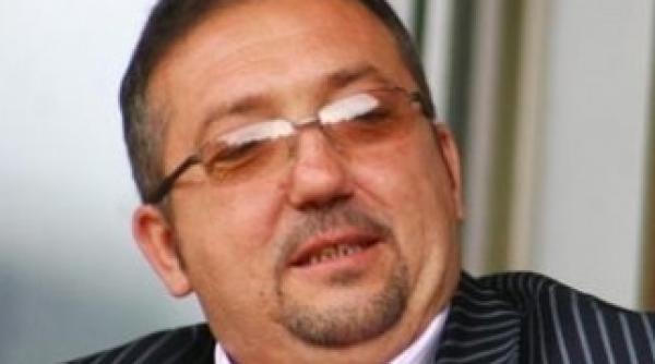 incaierare intre patronul lui u cluj si antrenorul lui cfr cluj la pauza meciului