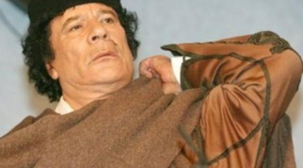 muammar kadhafi pe strazile din tripoli in timpul raidurilor coalitiei