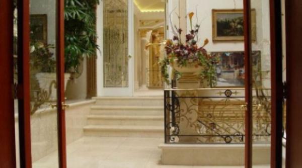 biserica universala promovata de otv genereaza 1 miliard de dolari pe an vezi una dintre vilele vindecatorului de la sala palatului galerie foto