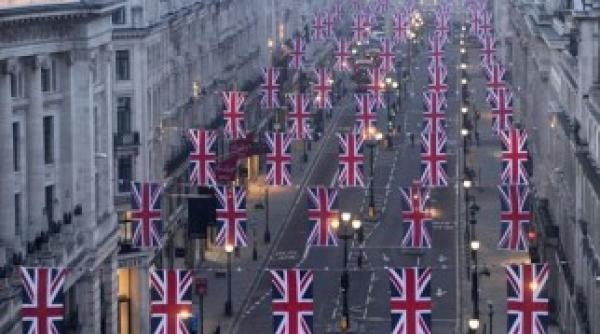 strazile londrei in ziua nuntii regale galerie foto