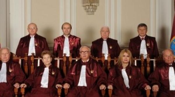 codul dialogului social si legea salarizarii profesorilor constitutionale