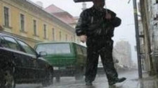 vreme instabila cu averse si descarcari electrice