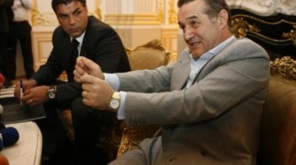 cosmin olaroiu va antrena steaua si in sezonul urmator anunta gigi becali mircea sandu il revendica si el pe olaroiu la nationala daca romania pierde cu bosnia