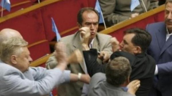 deputat ucrainean strangulat de presedintele de sedinta in plen