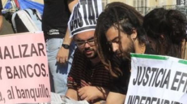 spaniolii au petrecut noaptea in strada nu am iesit sa bem galerie foto