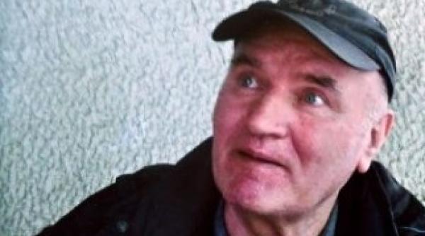 ratko mladici a fost extradat si este in drum spre haga
