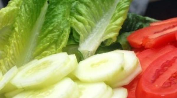 cat de sigura este salata e coli este doar una dintre multele amenintari care colcaie prin legumele de la supermarket