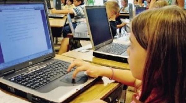 peste 21 500 de elevi si studenti vor primi cupoane de 200 de euro pentru cumpararea unui computer