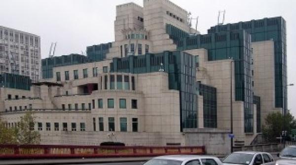 traian basescu si george maior la mi6