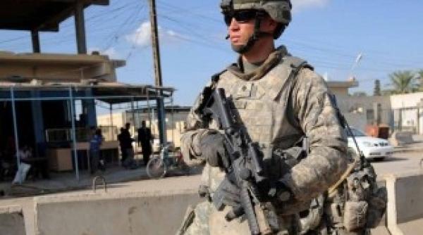 armata americana renunta la bereta si revine la cascheta