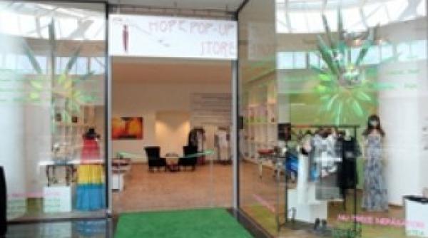 magazinului caritabil hope pop up store si a prelungit proiectul pana in 3 iulie 2011