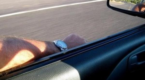 studiu sofatul cu mana pe geam predispune la cancer