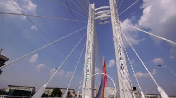 chinezii au construit cel mai lung pod din lume de 21 de ori mai lung decat pasajul basarab dar terminat mai rapid cu un an