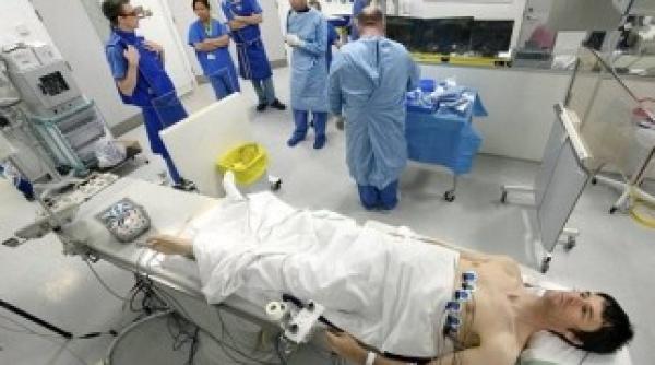 si a filmat propria operatie pe cord chiar de pe masa de interventii chirurgicale