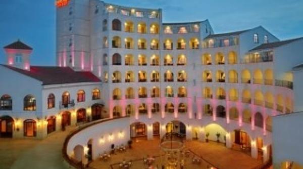 un senator psd si un fost prefect au deschis un hotel de cinci stele pe litoral