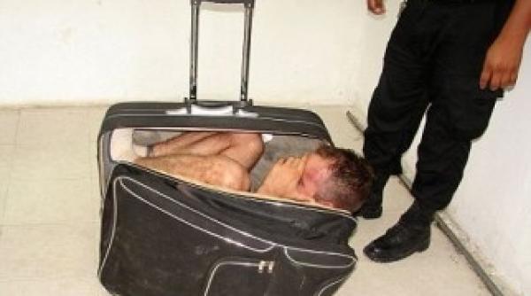 un mexican a incercat sa evadeze in valiza iubitei sale