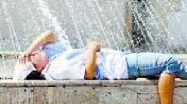 13 oameni au cazut in strada din cauza caniculei numai in capitala