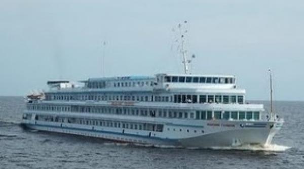 un vapor cu peste 170 de oameni la bord s a scufundat in volga