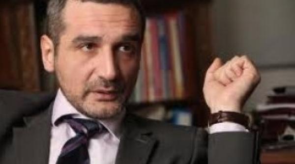 sebastian lazaroiu funeriu e un pribeag care a venit sa faca ceva pentru tara lui