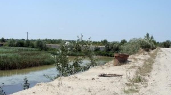 cum arata portul 1 decembrie de pe canalul dunare bucuresti galerie foto