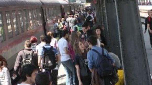cfr calatori suplimenteaza numarul trenurilor spre dinspre litoral in perioada 22 iulie 21 august