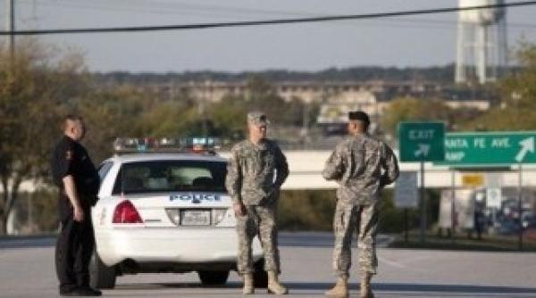 incident armat la un patinoar din texas soldat cu cinci morti