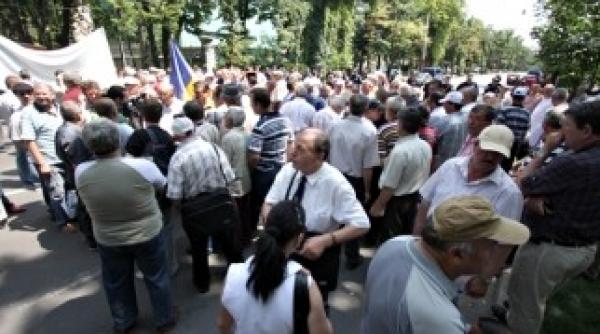 40 de milioane de euro anual pentru indemnizatiile revolutionarilor