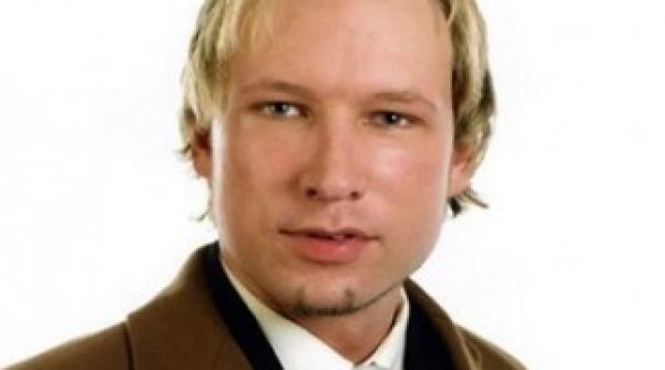 breivik s a autodenuntat ucigasul sustine ca a sunat la politie in timpul atacului