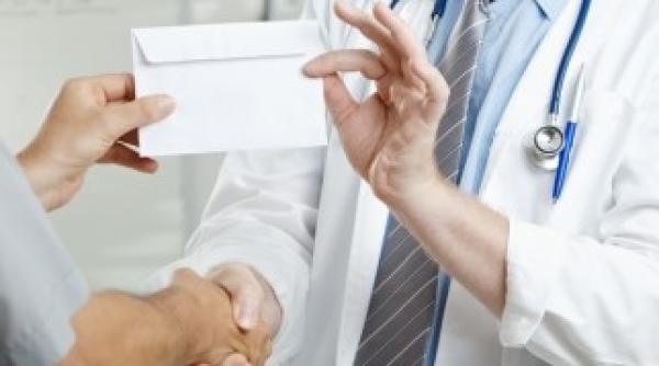 de ce tine la secret cseke attila un raport al bm statului i se cere sa asculte vocea pacientilor si sa dea legi anti spaga