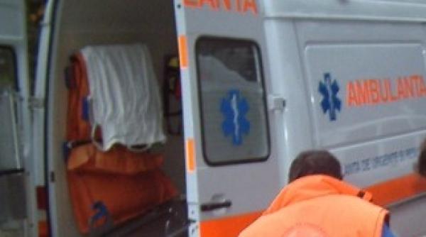 mutilat de un proiectil pe care a vrut sa l taie cu flexul