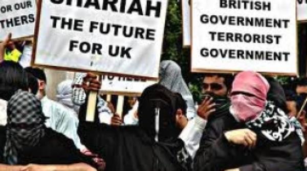 adeptii jihadului indemnati sa profite de violentele din marea britanie si sa incite la violente prin retelele de socializare