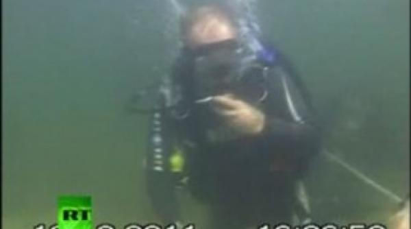 mai tare ca chuck norris putin a gasit o comoara in timp ce facea scufundari video