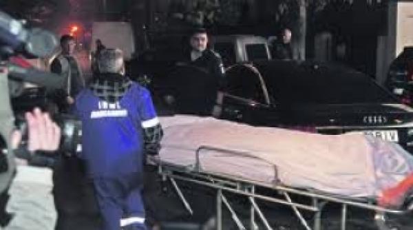 un barbat s a aruncat de la etajul 8 al unui bloc din centrul capitalei