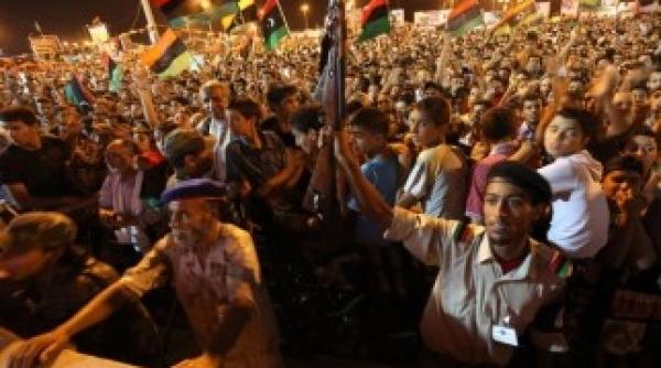 rebelii libieni controleaza cea mai mare parte a capitalei televiziunea de stat si a incetat emisia