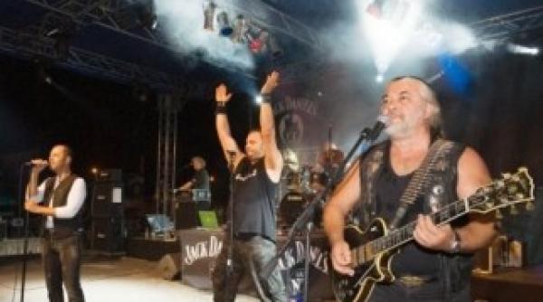 de zilele cetatii trupa phoenix va concerta la targoviste