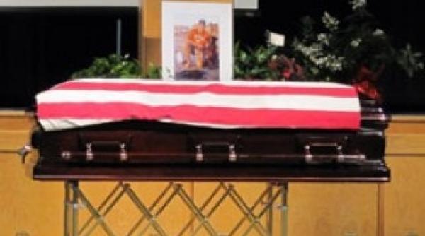 prieten pana la capat cainele unui militar american ucis in afghanistan isi deplange stapanul video