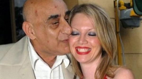 viorel lis comparat cu hugh hefner de presa americana