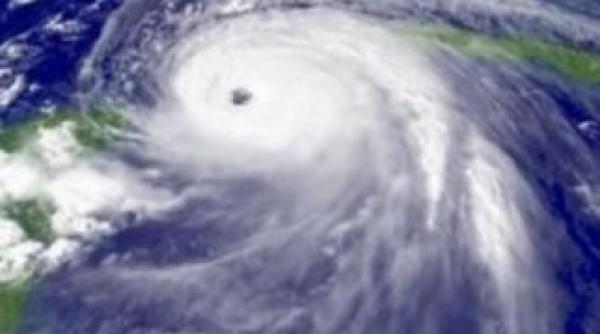 katia redevine uragan si ar putea ajunge in zonele de coasta din statele unite