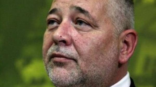 la primaria cluj usl propune un senator mare amator de filme porno chiar si in sedintele de plen video