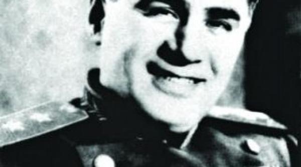 memoriile unui martor nedorit un sef sovietic de spioni una dintre cele mai controversate cartiu de gen